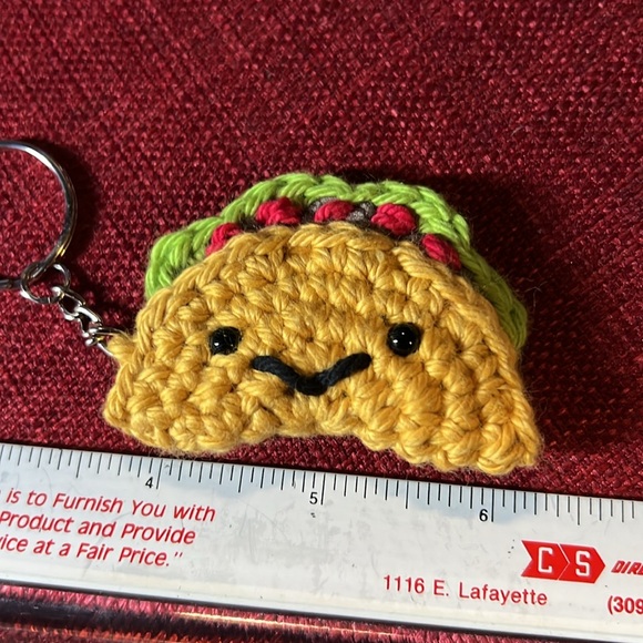 Happy Taco Keychain - Picture 3 of 4